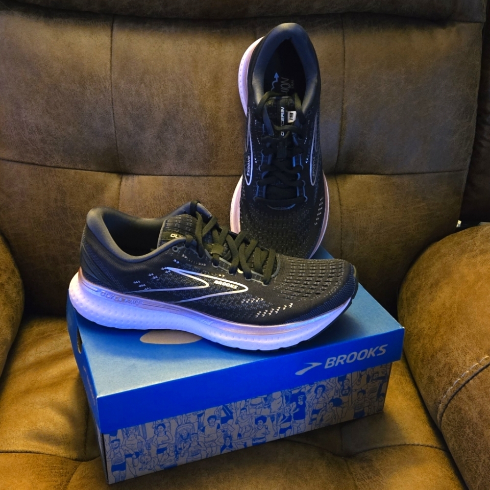 Brooks Glycerin 19 Women's 9.5 NIB